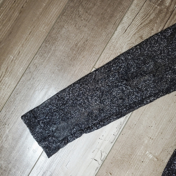 White Stag Shimmery Sparkle Holiday Blouse Women's Size Medium Silver Combo EUC - Picture 10 of 16